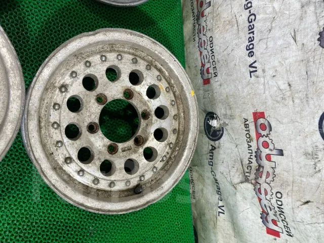 Vianor. 6.0x15", 6x139.7, ET22 ����