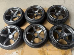 Advan Racing