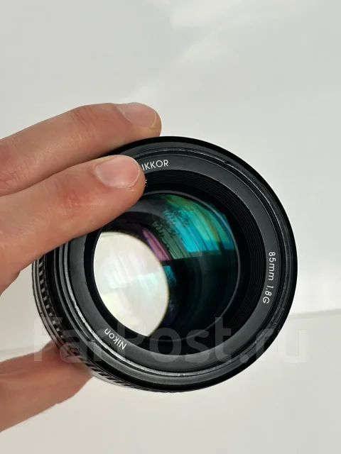 Nikon. ������� ������� 72 �� ����