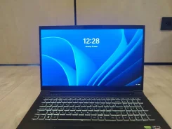 Maibenben X17A. 17.3", 3,1����, ��� 16 ��, ���� 512���, WiFi: 1, Bluetooth: 1, ����������� �� 1��. ����