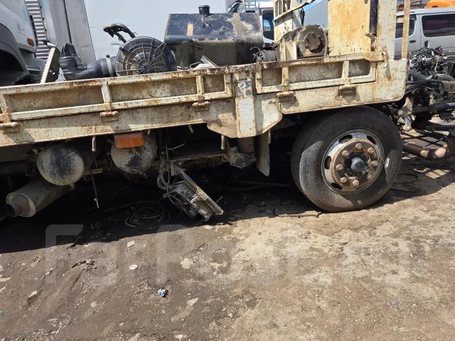 Isuzu Giga ����