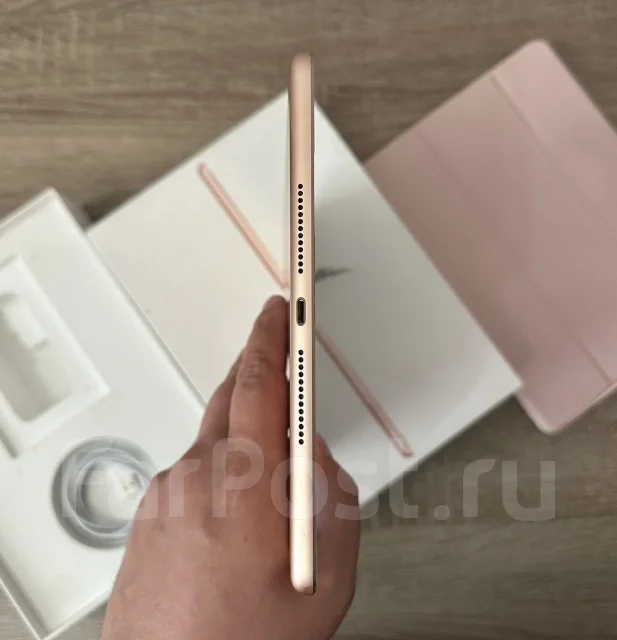 Apple iPad 7. ������ 128 �� ����