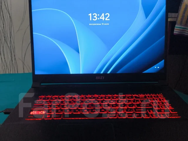 MSI Katana 17 B12UCX. 17.7", 2����, ��� 24 ��, ���� 768���, WiFi: 1, Bluetooth: 1, ����������� �� 3��. ����