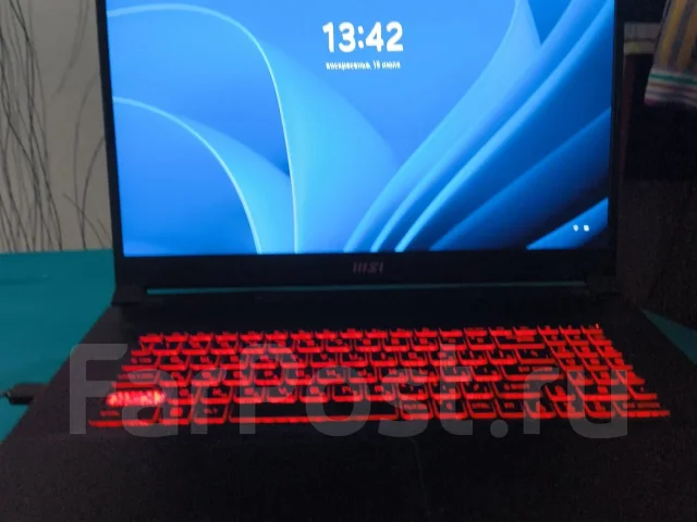 MSI Katana 17 B12UCX. 17.7", 2����, ��� 24 ��, ���� 768���, WiFi: 1, Bluetooth: 1, ����������� �� 3��. ����