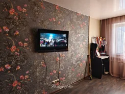 Hisense. LCD (��) ����