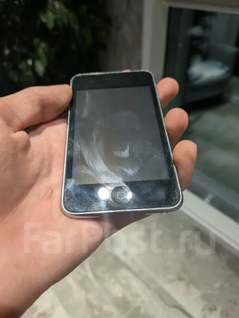 Apple iPod touch 3. ����