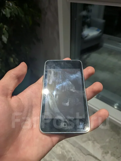 Apple iPod touch 3. ����