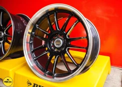 RAYS Volk Racing RE30. 9.5/10.5x19", 5x114.3, ET43/25, �� 73,1���. ����