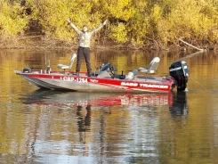 Tracker. 2012 ���, ����� 5,4��., ��������� ���������, 60��.�., ������ ����