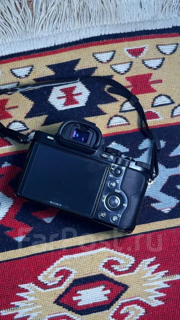 Sony Alpha ILCE-7 ����