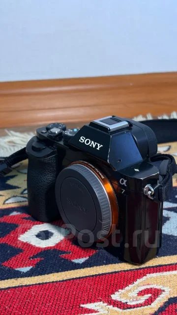 Sony Alpha ILCE-7 ����
