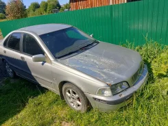 Volvo S40 ����