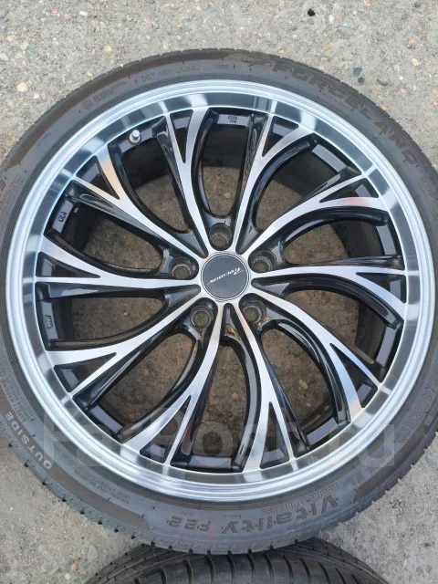 Hot Stuff Precious. 7.5x19", 5x114.3, ET38, �� 73,1���. ����