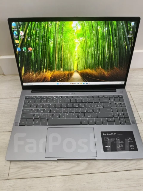 DEXP Aquilon C15. 15.6", ��� 8 ��, ���� 256���, WiFi: 1, Bluetooth: 1, ����������� �� 4��. ����