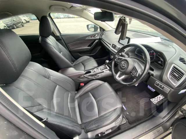 Mazda Axela. BMLFS, S5 ����