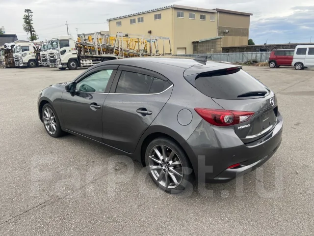 Mazda Axela. BMLFS, S5 ����