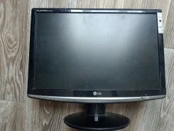 LG. 16", ���������� �� (LCD, LED, QLED) ����