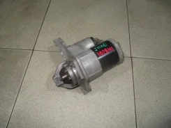 ������� Nissan Juke 233001KA1B F15 233001KA1B ����