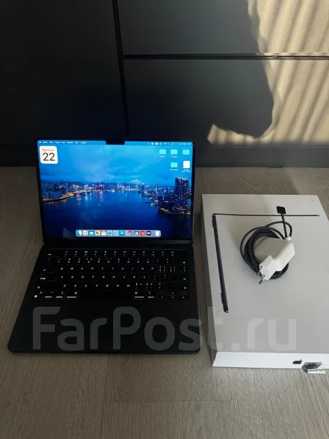 Apple MacBook Air 13 2024. 13.6", 4����, ��� 16 ��, ���� 256���, WiFi: 1, Bluetooth: 1, ����������� �� 18��. ����
