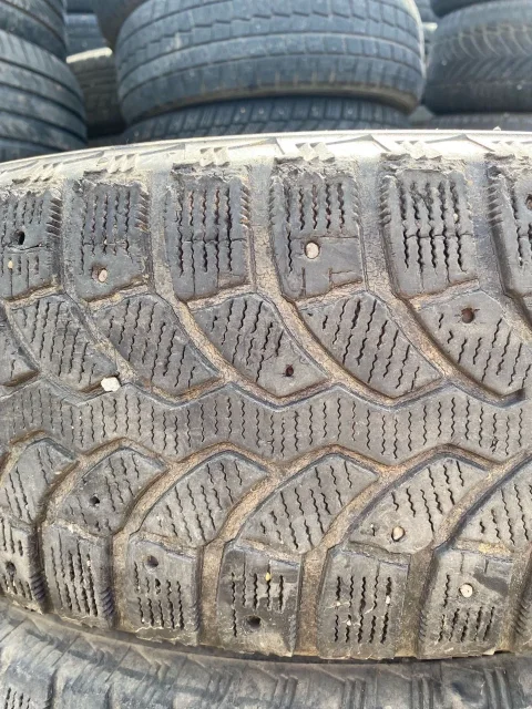 Bridgestone Blizzak Spike-01. ������, ����������, �/�, ����� 50 % ����