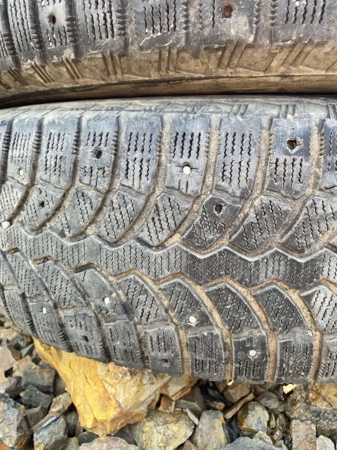 Bridgestone Blizzak Spike-01. ������, ����������, �/�, ����� 50 % ����