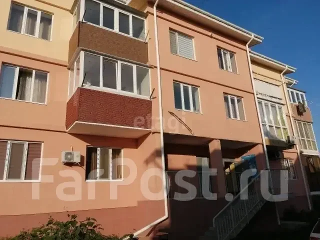3-���������, ����� ������������� 11/1. ������� ����, 67,5���.��., 1/3 ����. ��� ������� ����