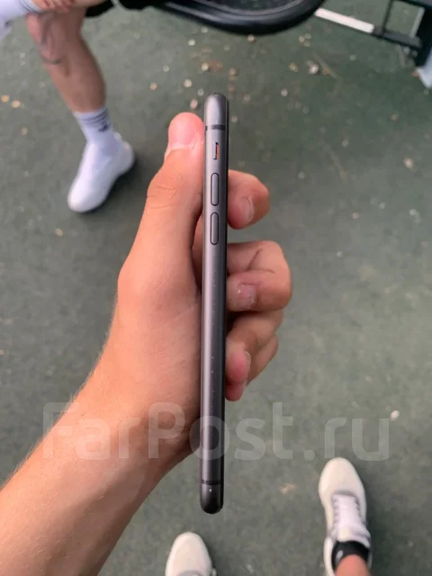 Apple iPhone 11. �/�, 64 ��, ������, 4G LTE ����
