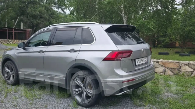 Volkswagen Tiguan. �������, 4wd, 2.0 (220��.�.), ������, 180����. �� ����