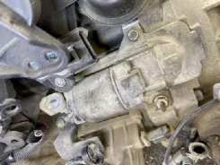 ������� Mazda 3 LF8J18400B BL LF-VE LF8J18400B ����