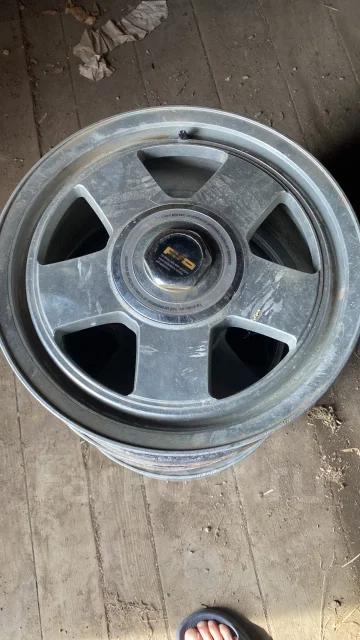 4Go. 6.0x15", 5x110, 5x114.3, ET-46 ����