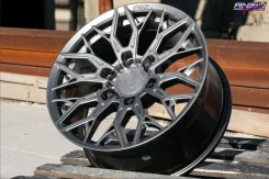 Showa Garage. 8.5x18", 6x139.7, ET20, �� 106,1���. ��� ����� �� �������� ����