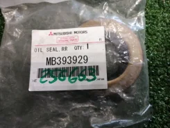 ������� ��������� Mitsubishi MB393929 [256663] MB393929 ����