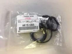 ����������� ������� ����� Mitsubishi ���. MR151065 MR151065 ����