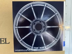 Advan Racing RSIII