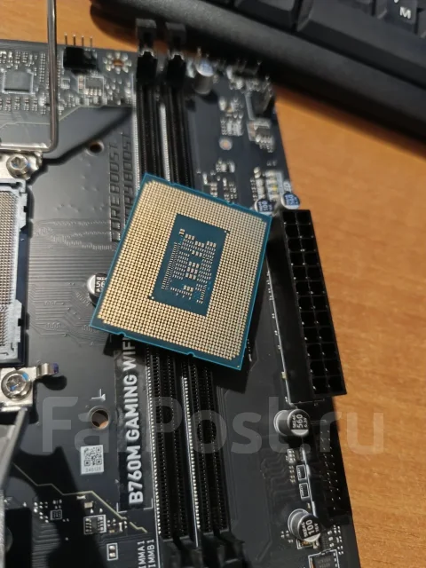 Intel Core i3-12100F ����