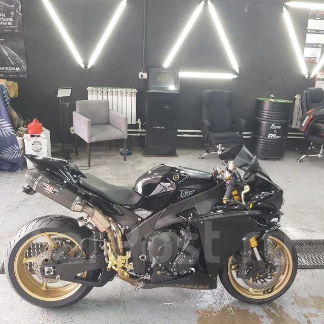 Yamaha R1. 1 000����. ��., ��������� ����