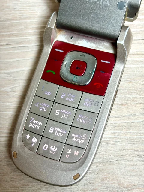 Nokia 2760. �/� ����