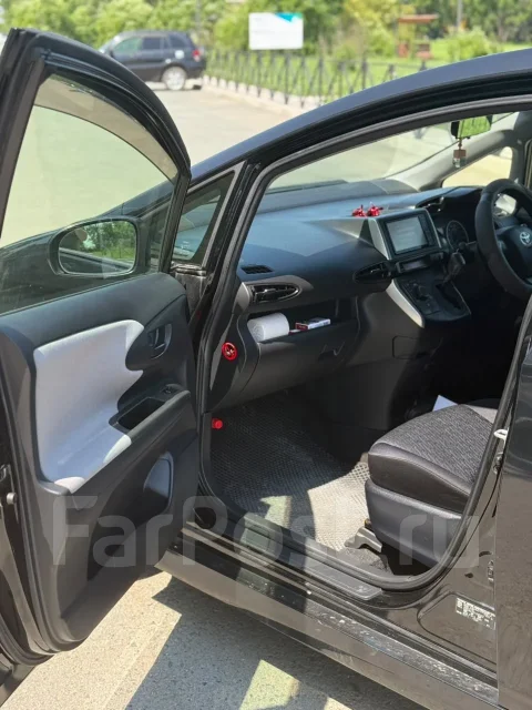 Toyota Wish. ��������, ��������, 18.0 (144��.�.), ������, 116 000����. �� ����