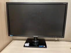 Samsung. 23", ���������� �� (LCD, LED, QLED) ����