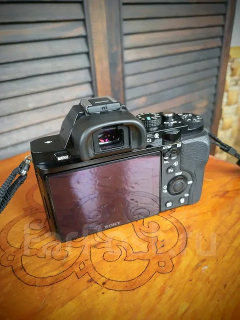 Sony Alpha ILCE-7. 20 � ����� �� ����