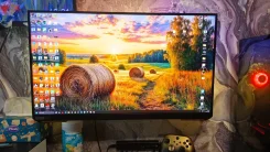 Samsung. 28", ���������� �� (LCD, LED, QLED) ����