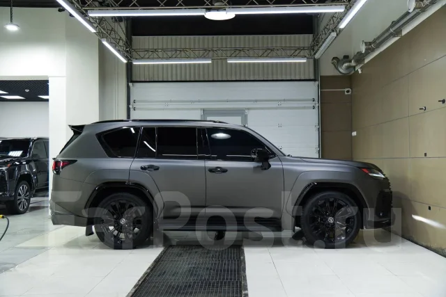 Lexus LX600. �������, 4wd, 3.4 (415��.�.), ������, 35 000����. �� ����