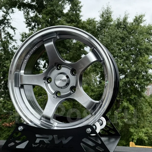 Advan Racing GT. 7.0x15", 5x114.3, ET30, �� 73,1���. ����
