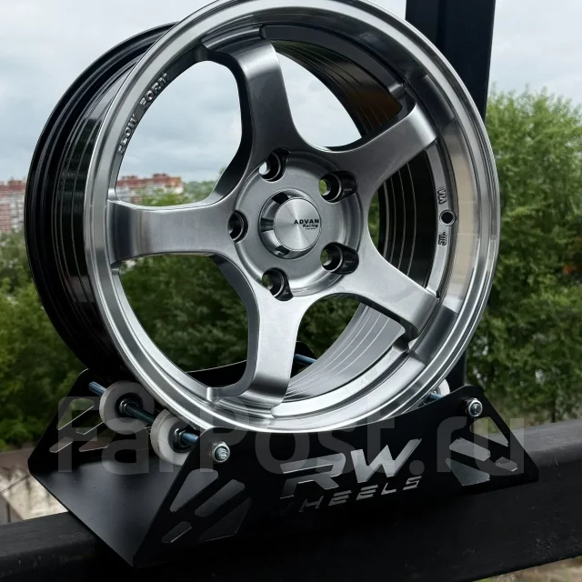 Advan Racing GT. 7.0x15", 5x114.3, ET30, �� 73,1���. ����