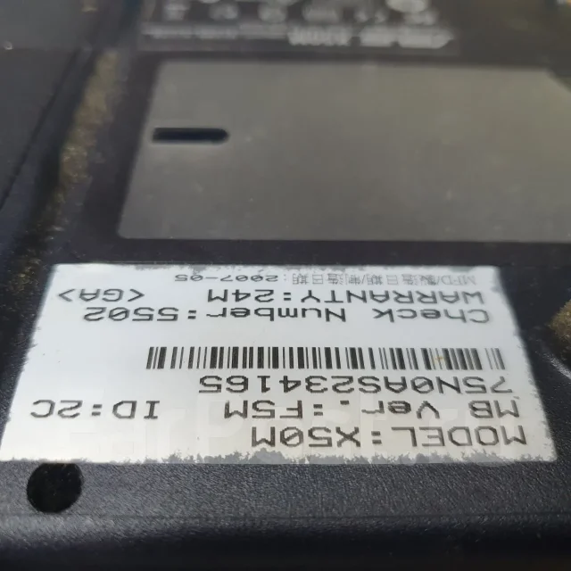 Asus. 15.4", ��� 512 ��, ���� 80���, WiFi: 1, ����������� �� 1��. ����