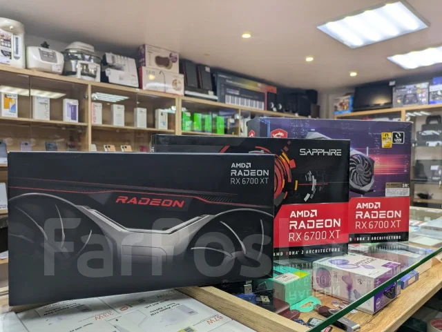 Radeon RX 6700 XT ����