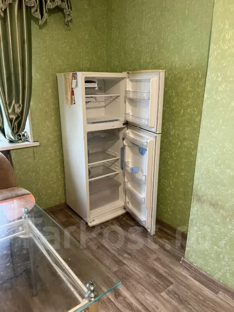 �������, ����� �������������� (�. ��������) 23/4. �������� - �-� ����, ������� ����, 16���.��., 5/5 ����, ������������ ������ ����