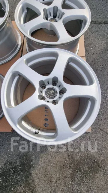 Topy Zina. 8.0x17", 5x114.3, ET35, �� 70���. ����