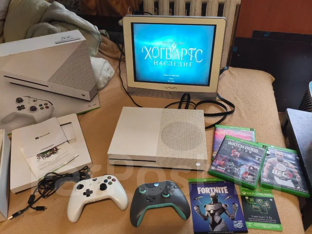 Microsoft Xbox One S ����