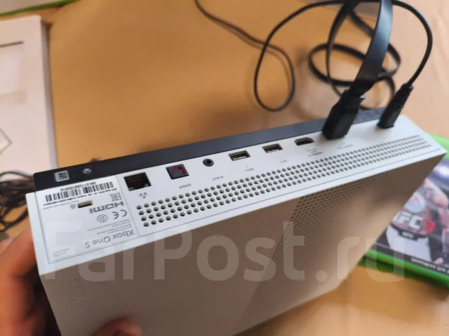 Microsoft Xbox One S ����